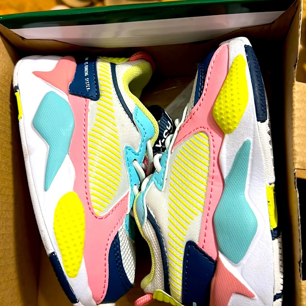 Size 4 puma rs-x